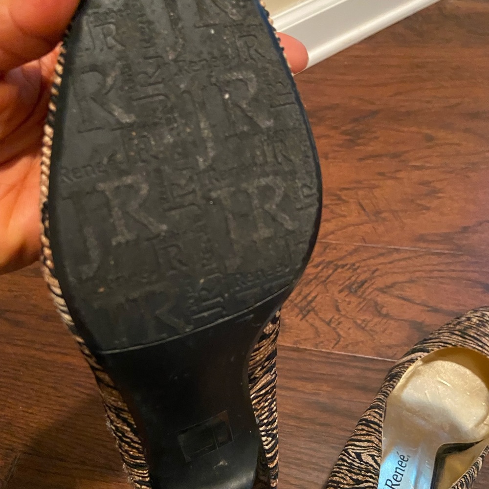 Gorgeous vintage animal print j Renee pump - Picture 3 of 5